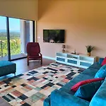 Amores Riverview - Your Scenic Getaway - Uchill ヴィラ *