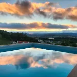 Amores Riverview - Your Scenic Getaway - Uchill Villa *