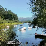 Amores Riverview - Your Scenic Getaway - Uchill Villa *