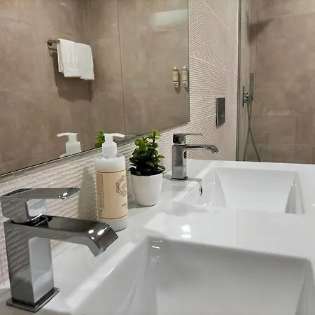 Villa Amores Riverview - Your Scenic Getaway - Uchill *