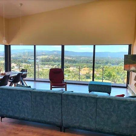 Amores Riverview - Your Scenic Getaway - Uchill *