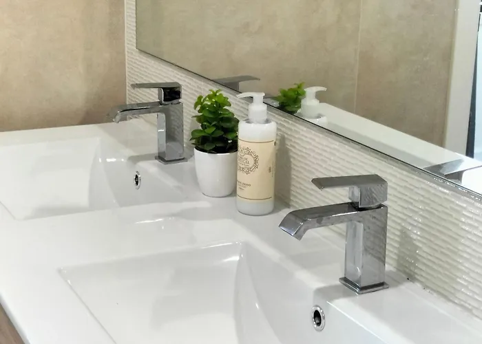 Amores Riverview - Your Scenic Getaway - Uchill Villa *