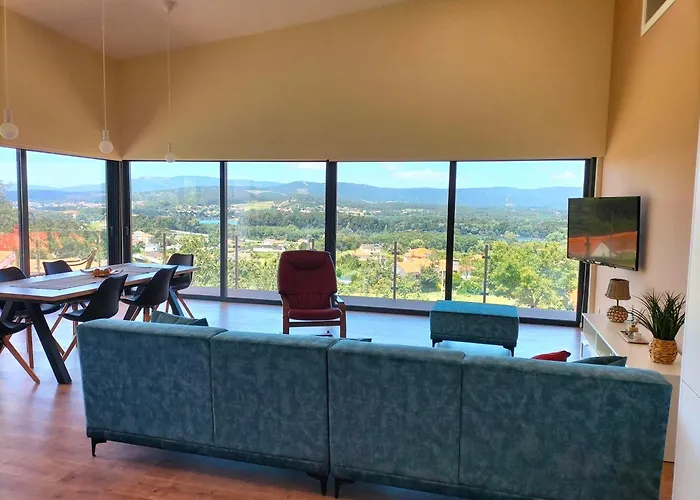 Amores Riverview - Your Scenic Getaway - Uchill *