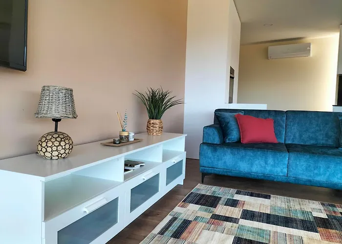 Villa Amores Riverview - Your Scenic Getaway - Uchill Vila Nova de Cerveira