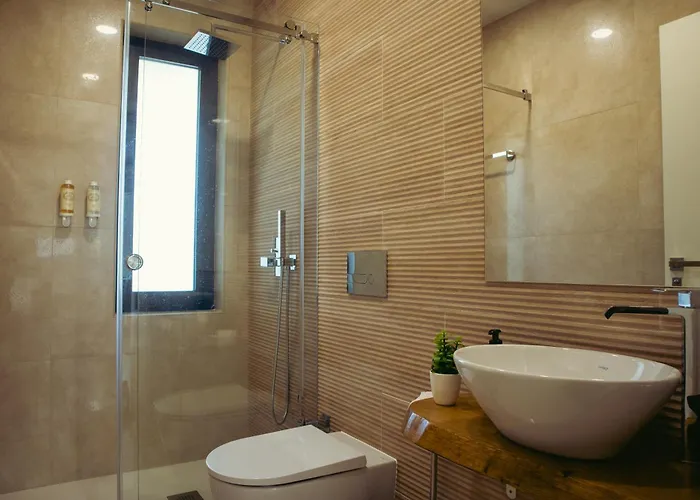 Amores Riverview - Your Scenic Getaway - Uchill Villa