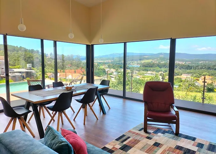 Villa Amores Riverview - Your Scenic Getaway - Uchill