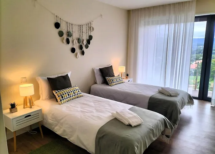 Amores Riverview - Your Scenic Getaway - Uchill *