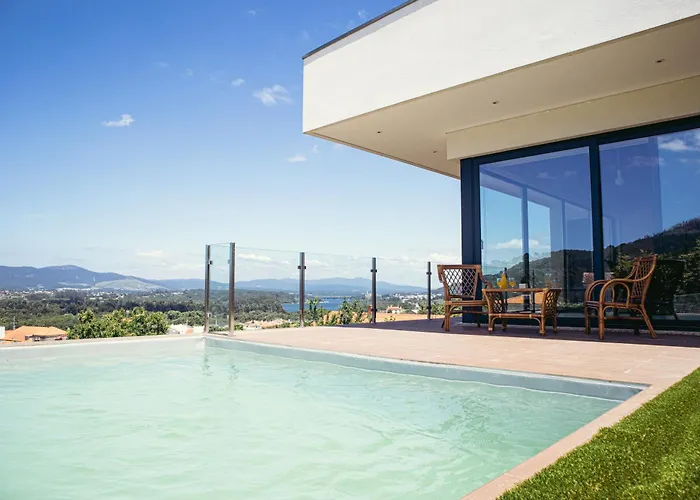 Villa Amores Riverview - Your Scenic Getaway - Uchill *