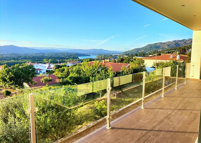 Amores Riverview - Your Scenic Getaway - Uchill *