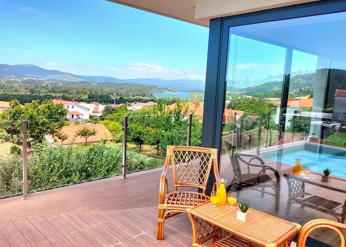 Willa Amores Riverview - Your Scenic Getaway - Uchill