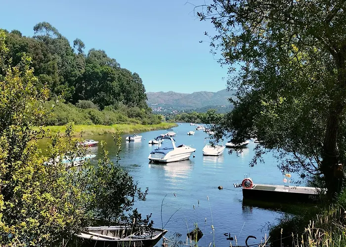 Amores Riverview - Your Scenic Getaway - Uchill Villa *